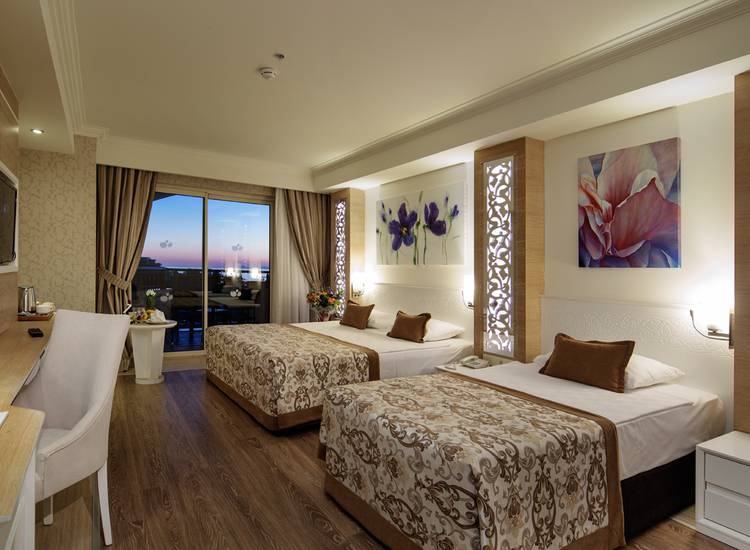 Crystal Sunset Luxury Resort & Spa-4
