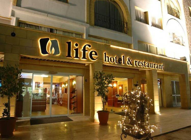 Life Hotel-1