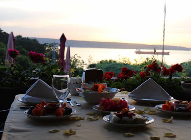Anadolu Feneri Taşlıhan Restaurantta Akşam Yemeği-2