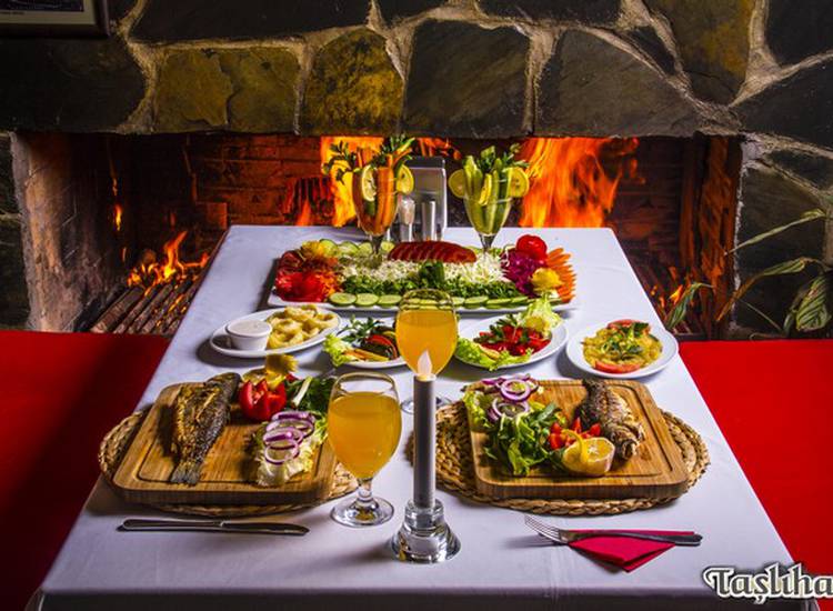 Anadolu Feneri Taşlıhan Restaurantta Akşam Yemeği-1