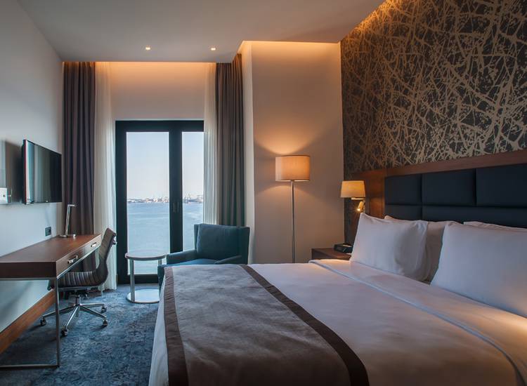 Holiday Inn İstanbul Tuzla Bay Hotel'de Sevgililer Gününe Özel Konaklama-6