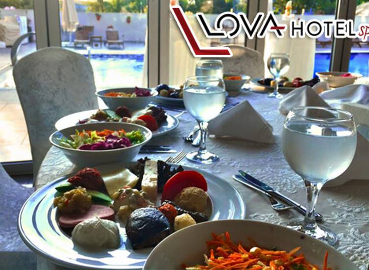 Lova Hotel Yalova'da Akşam Yemeği-1