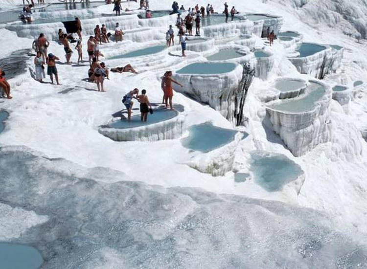 Tüm Bayramlar İçin Geçerli 3 Gece 4 Gün Salda Gölü , Pamukkale , Egenin İncileri Turu-2